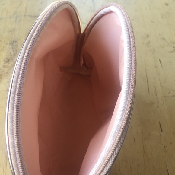 Sparkle cosmetic bag - Picture 3 of 3